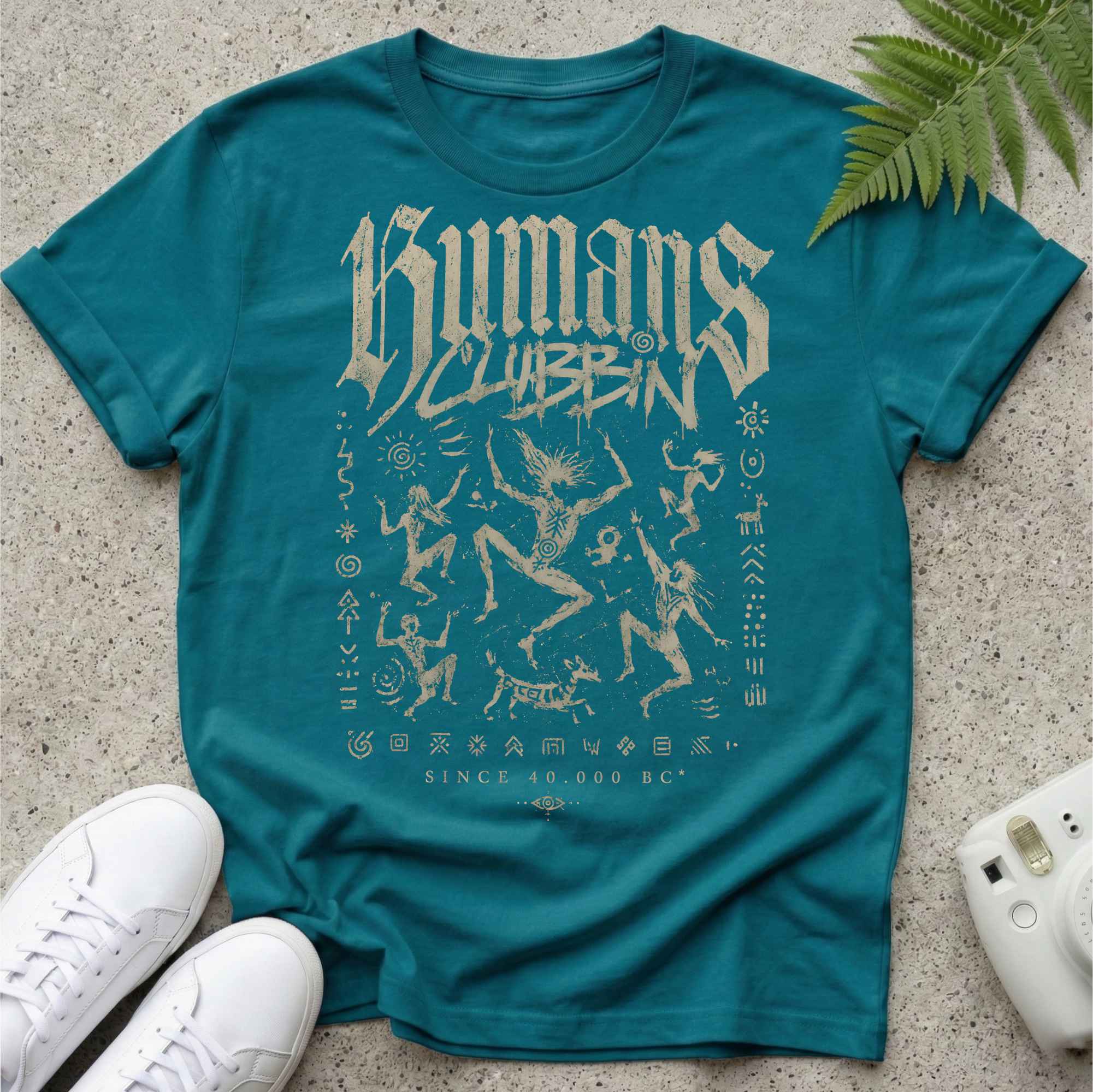 Humans Clubbin T-shirt